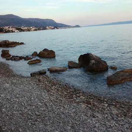 Antonia Nakic -stobrec アパート