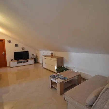 アパート Antonia Nakic -stobrec *