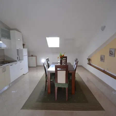 アパート Antonia Nakic -stobrec *